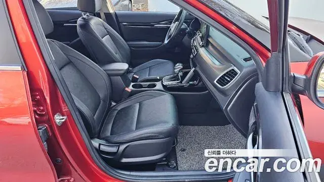 Kia Seltos 2022 — ფოტო 9/20