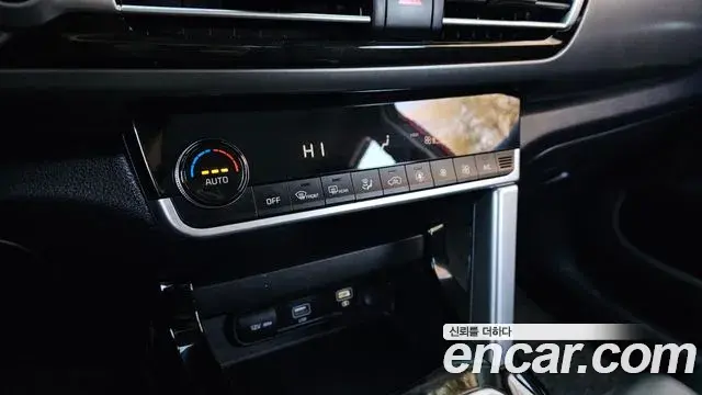 Kia Seltos 2022 — ფოტო 13/20