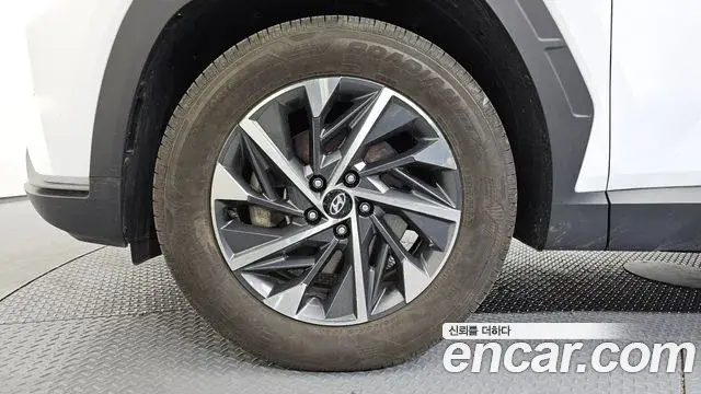 Hyundai Tucson Hybrid 2021 — Photo 14/20