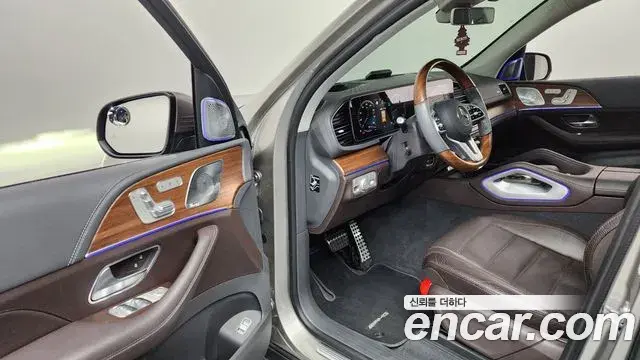 Mercedes-Benz GLS-Class 2020 — Фото 10/20