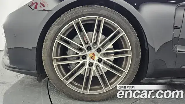 Porsche Panamera 2018 — ფოტო 12/20