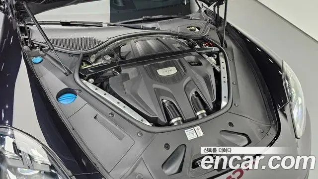 Porsche Panamera 2018 — ფოტო 13/20