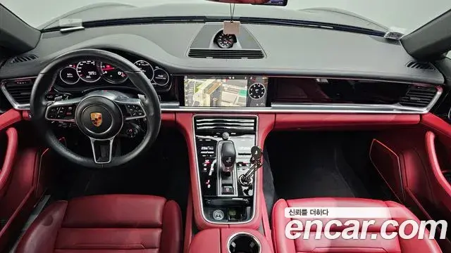 Porsche Panamera 2018 — ფოტო 8/20