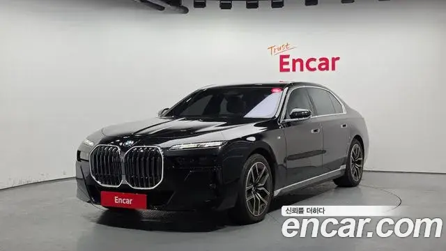 BMW 7 Series 2024 — ფოტო 16/20