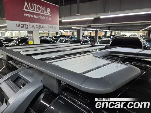 Land Rover Defender 2025 — Photo 20/20