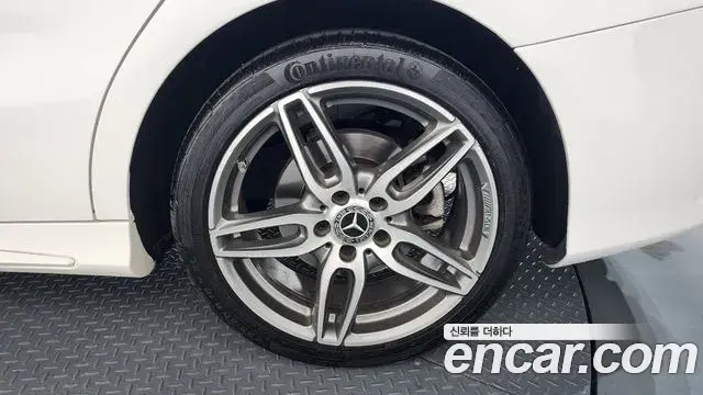 Mercedes-Benz CLA-Class 2018 — Photo 6/20