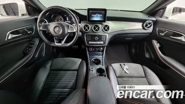 Mercedes-Benz CLA-Class 2018 — Photo 4/20