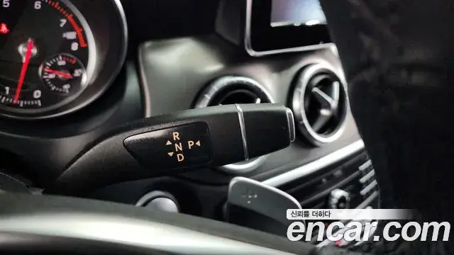 Mercedes-Benz CLA-Class 2018 — Photo 14/20