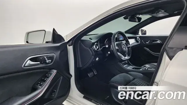Mercedes-Benz CLA-Class 2018 — Photo 18/20