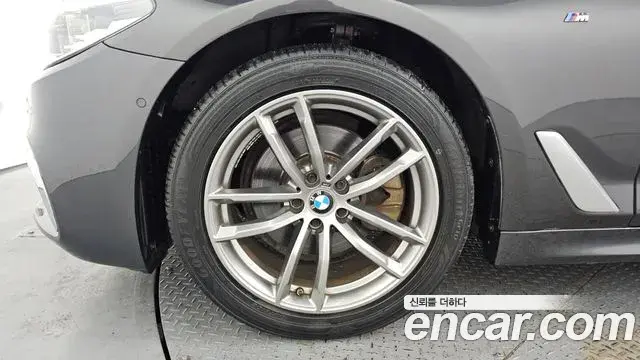 BMW 5 Series 2018 — Şəkil 4/20
