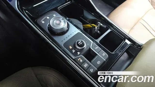 Kia Sorento 2023 — Şəkil 3/20
