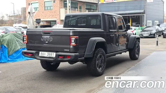 Jeep Gladiator 2021 — ფოტო 13/20