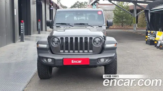 Jeep Gladiator 2021 — ფოტო 16/20