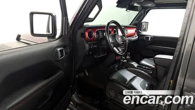 Jeep Gladiator 2021 — ფოტო 14/20