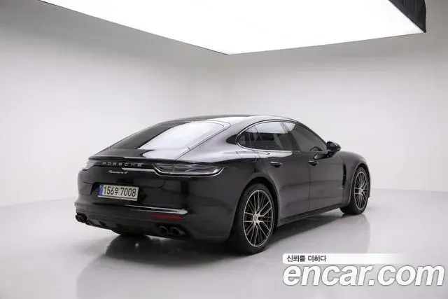 Porsche Panamera 2022 — Photo 7/20