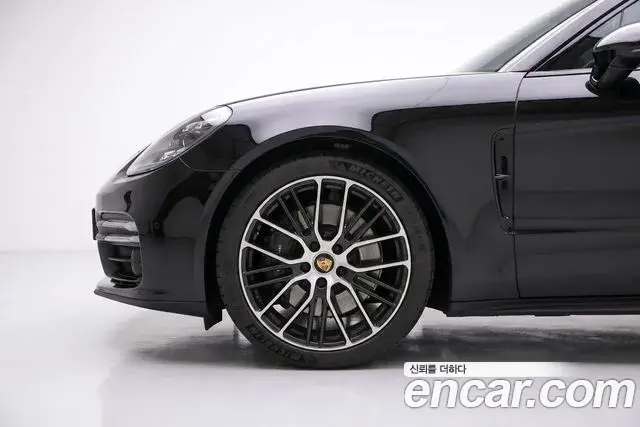 Porsche Panamera 2022 — Photo 17/20