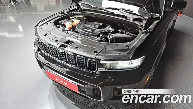 Jeep Grand Cherokee 2023 — Şəkil 7/20