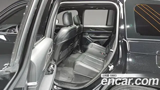 Jeep Grand Cherokee 2023 — Şəkil 2/20