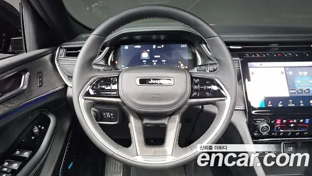 Jeep Grand Cherokee 2023 — Şəkil 15/20