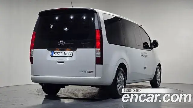 Hyundai Staria 2023 — Фото 2/20