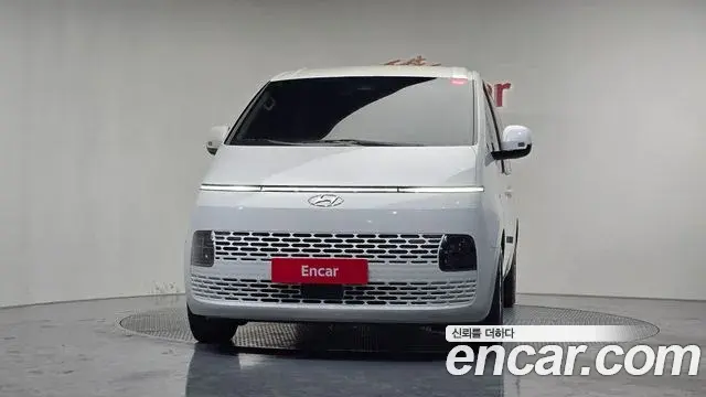Hyundai Staria 2023 — Фото 3/20