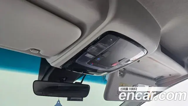Hyundai Staria 2023 — Фото 19/20