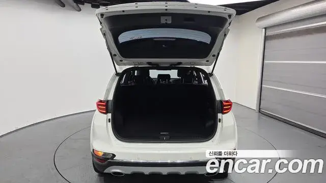 Kia Sportage The Bold 2021 — Photo 16/20