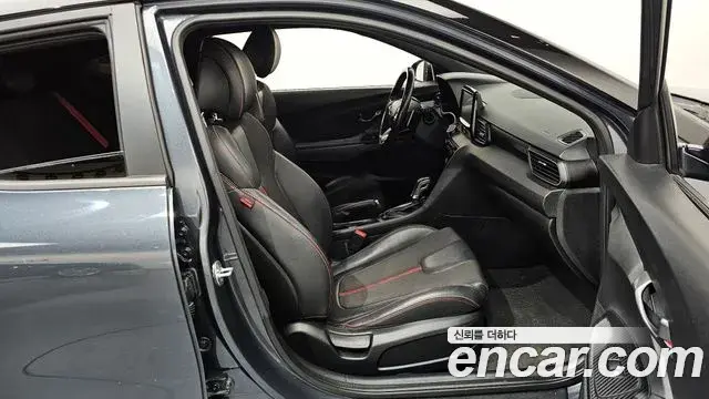 Hyundai Veloster 2018 — ფოტო 13/20