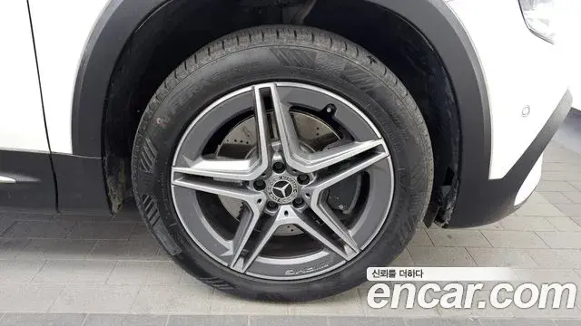 Mercedes-Benz GLB-Class 2020 — Şəkil 13/20