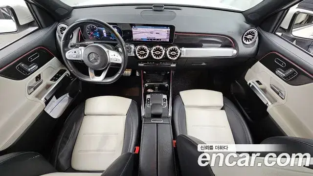 Mercedes-Benz GLB-Class 2020 — Şəkil 16/20