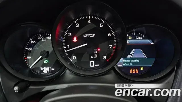 Porsche Macan 2022 — ფოტო 12/20