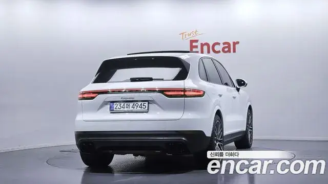 Porsche Cayenne 2022 — Фото 4/20