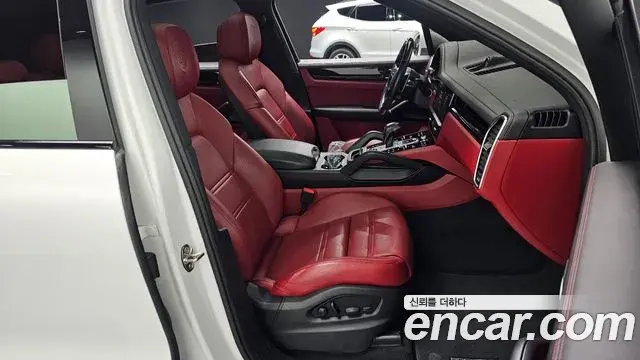 Porsche Cayenne 2022 — Фото 10/20