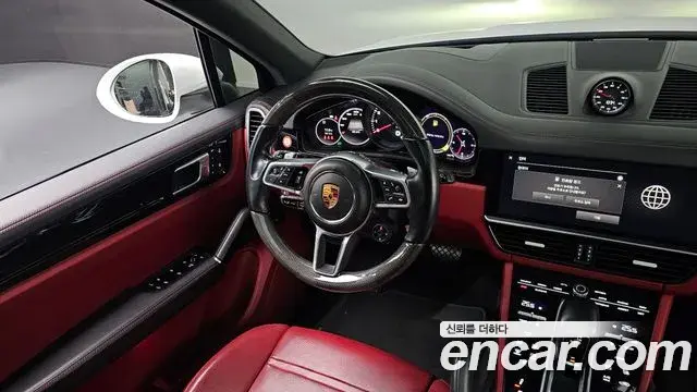 Porsche Cayenne 2022 — Фото 13/20