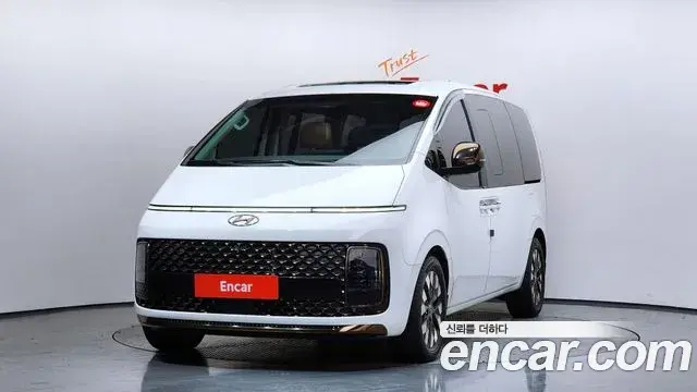 Hyundai Staria 2022 — Photo 3/20