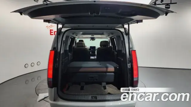 Hyundai Staria 2022 — Photo 5/20