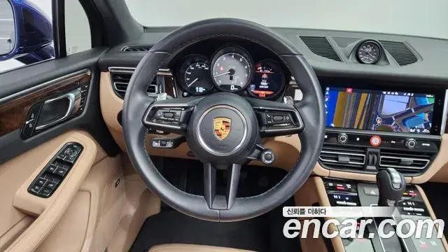 Porsche Macan 2022 — ფოტო 5/20