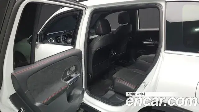 Mercedes-Benz GLB-Class 2024 — Şəkil 7/20