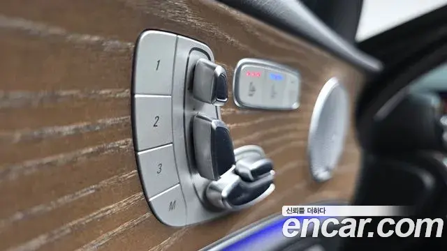 Mercedes-Benz E-Class 2018 — Şəkil 16/20