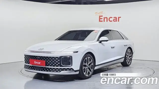 Hyundai Grandeur Hybrid 2023 — ფოტო 15/20