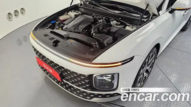 Hyundai Grandeur Hybrid 2023 — ფოტო 6/20