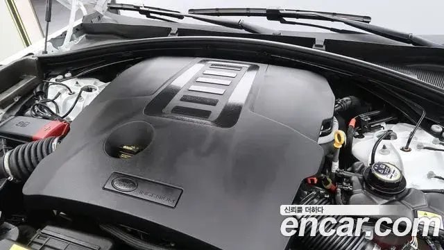 Land Rover Range Rover Velar 2024 — Şəkil 14/20