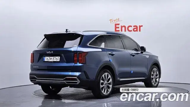 Kia Sorento 2023 — ფოტო 6/20