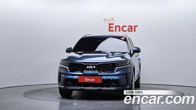 Kia Sorento 2023 — ფოტო 18/20