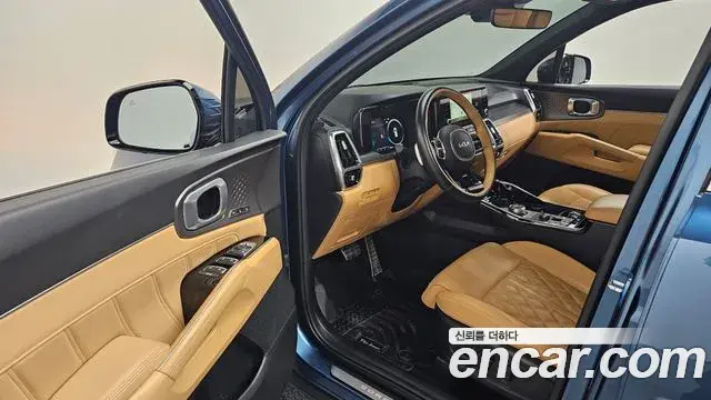Kia Sorento 2023 — ფოტო 8/20