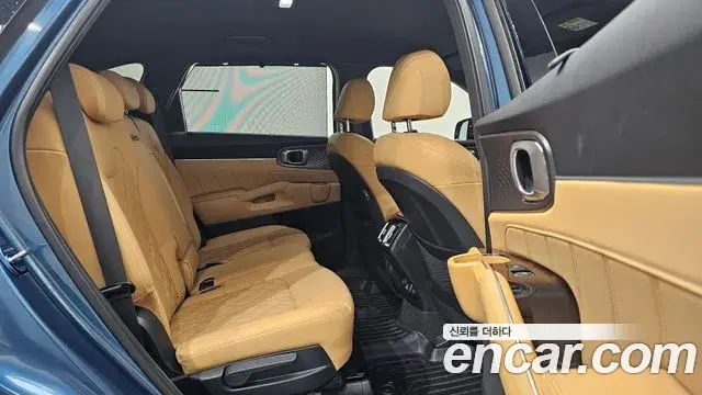 Kia Sorento 2023 — ფოტო 4/20