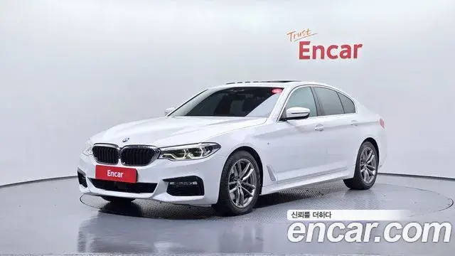 BMW 5 Series 2018 — ფოტო 2/20