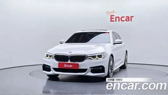 BMW 5 Series 2018 — ფოტო 7/20