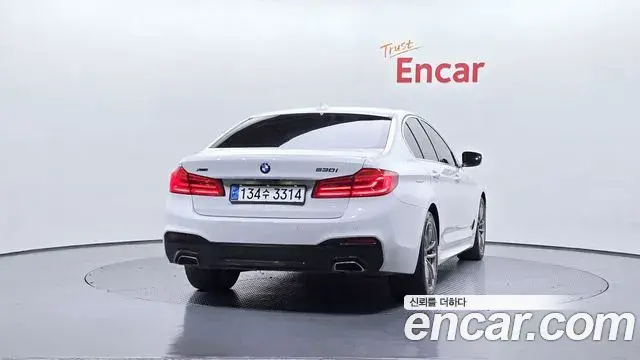 BMW 5 Series 2018 — ფოტო 5/20
