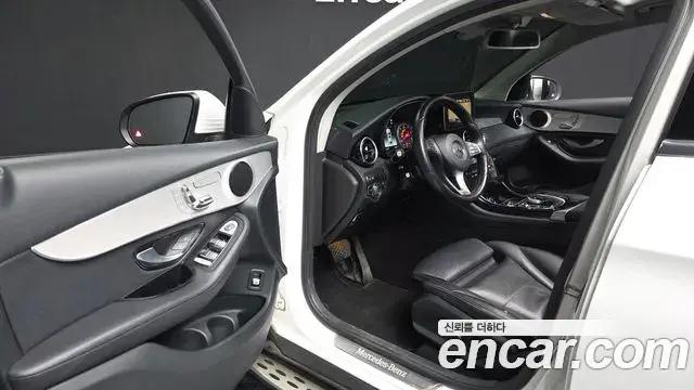 Mercedes-Benz GLC-Class 2018 — ფოტო 16/20